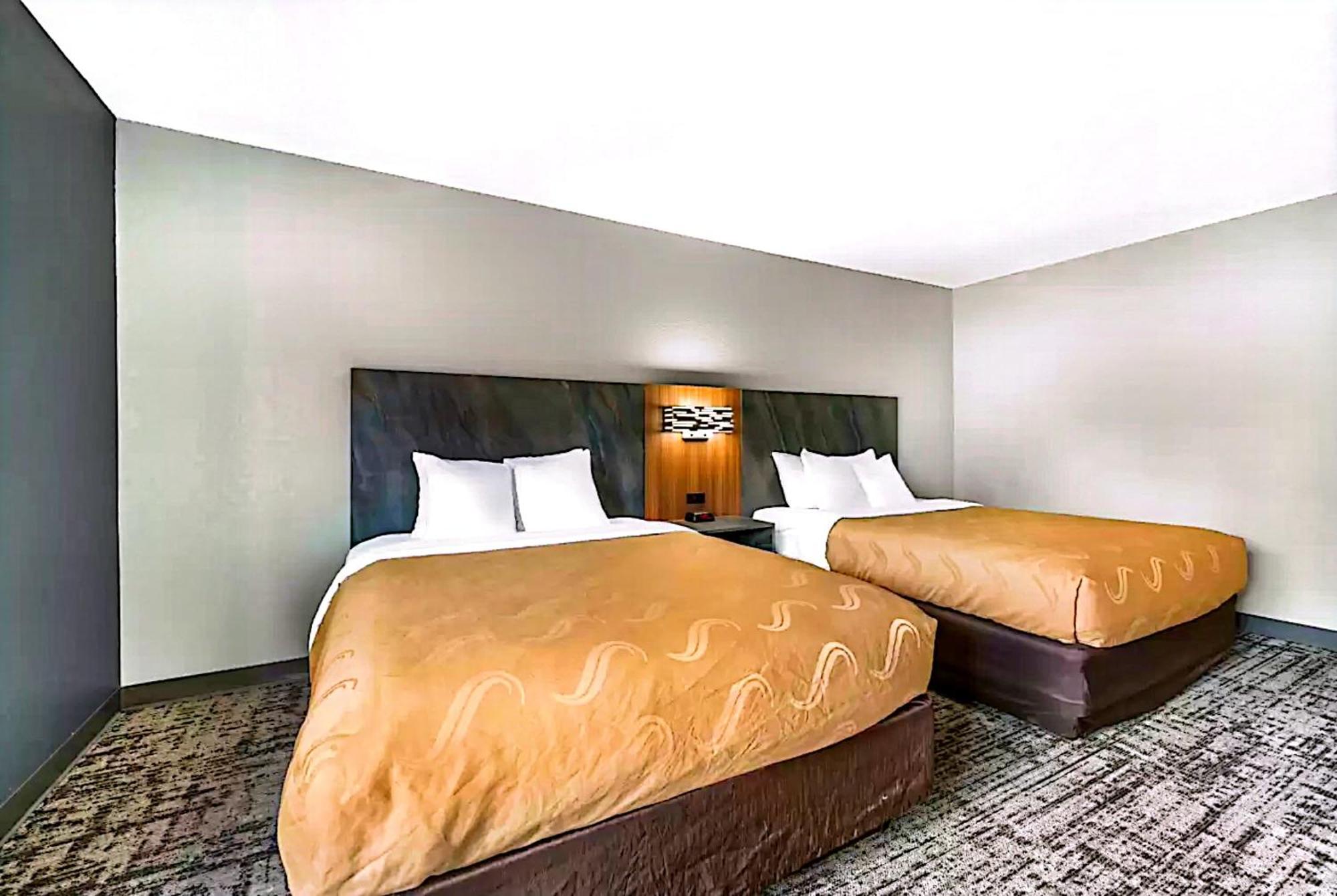 מנהטן Quality Inn & Suites מראה חיצוני תמונה