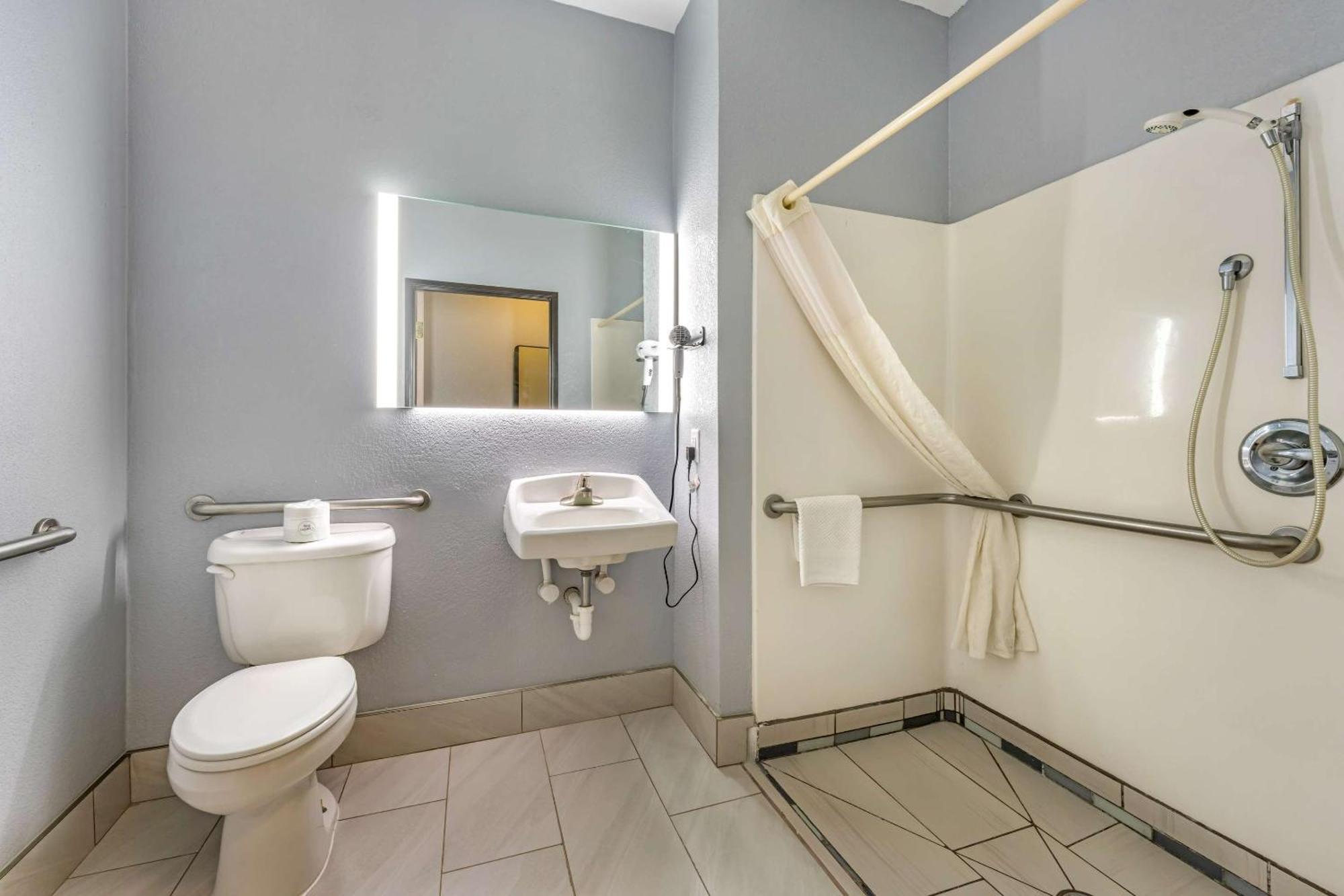 מנהטן Quality Inn & Suites מראה חיצוני תמונה