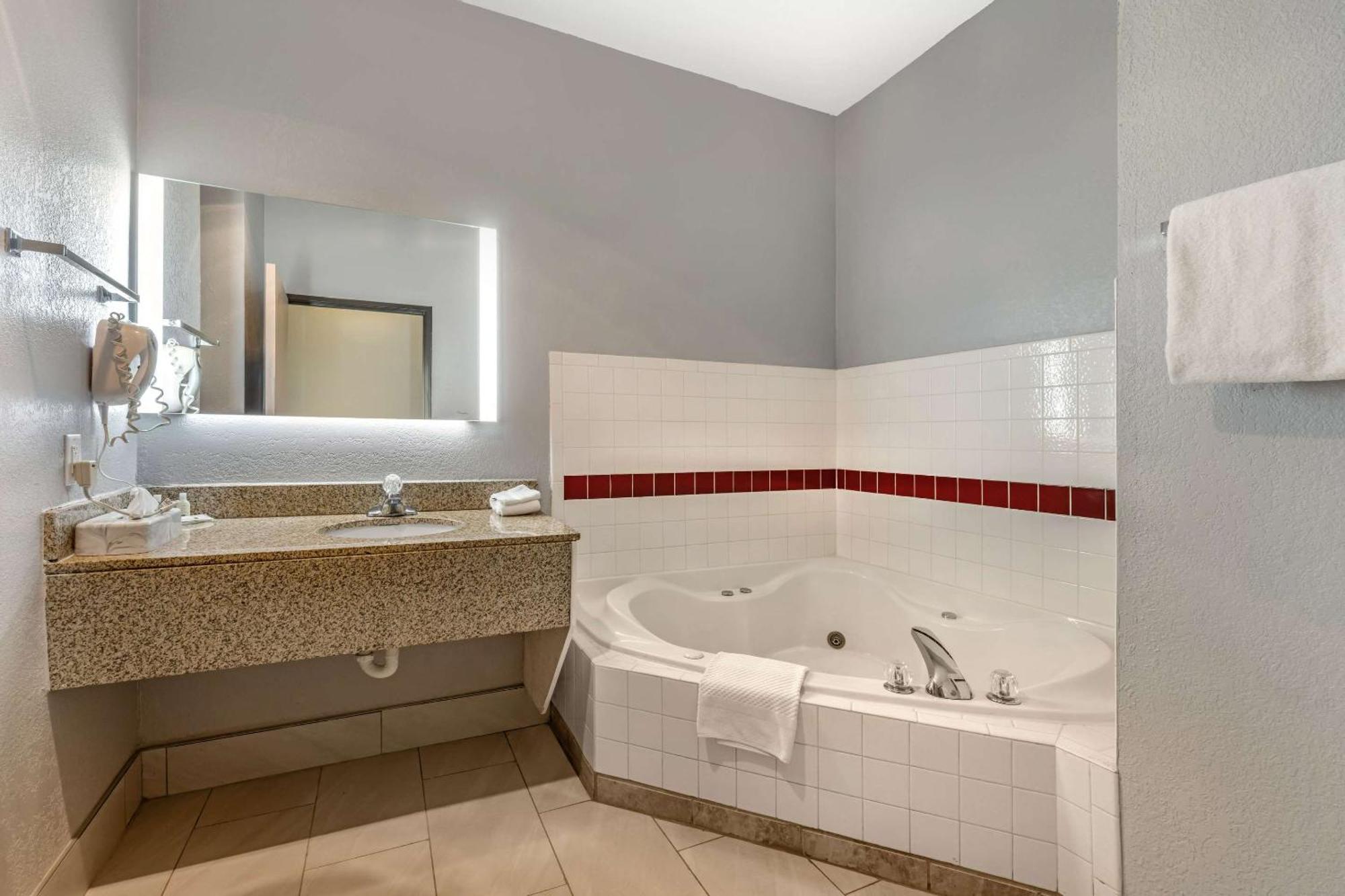 מנהטן Quality Inn & Suites מראה חיצוני תמונה